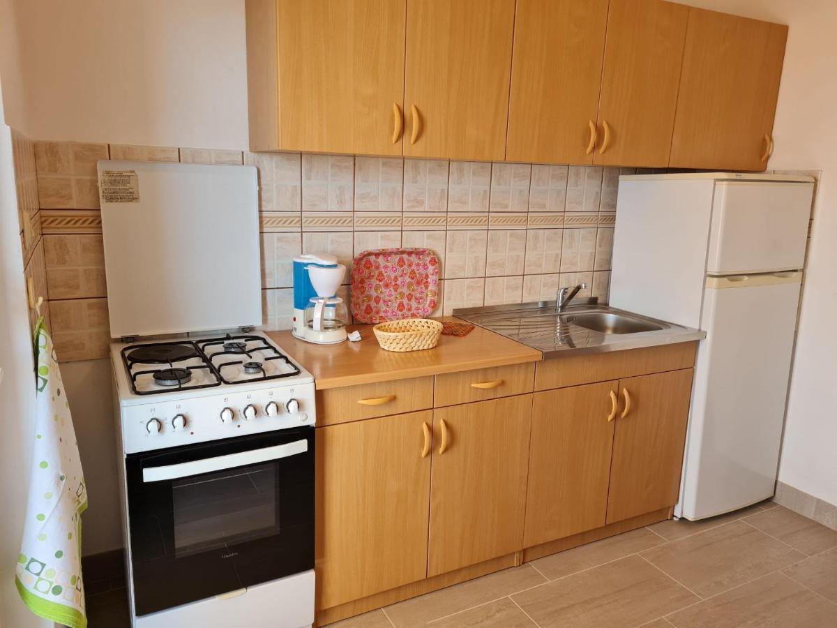 Apartments With A Parking Space Lun, Pag - 4062 Lun (Pag) Exterior foto